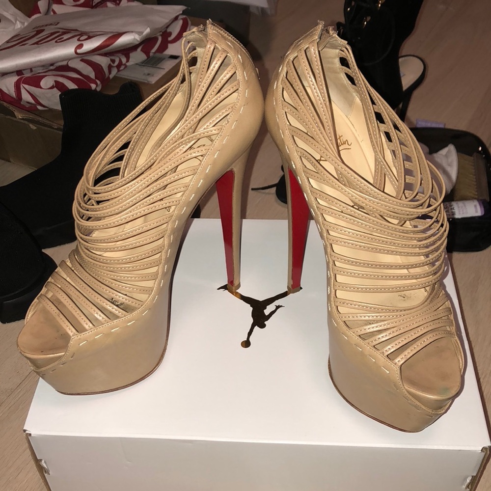 Christian loubitan  Zoulou  platform sold out